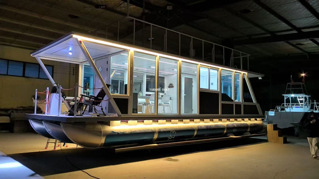 Aluminum pontoon House Boat