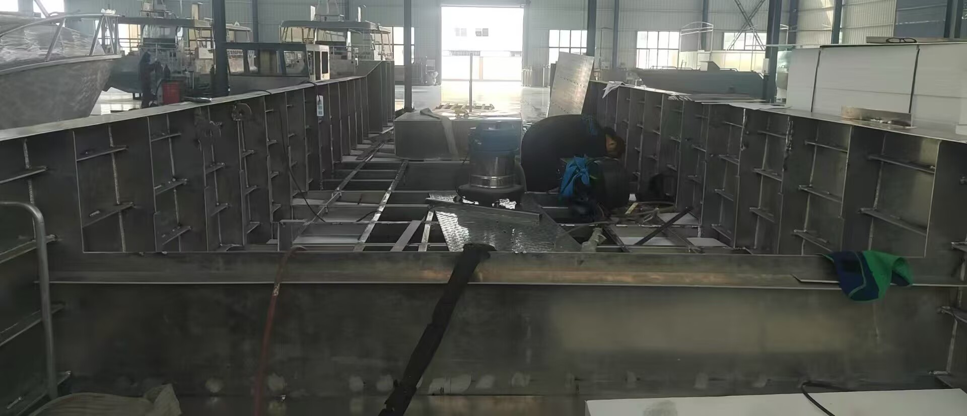 under deck foam flotation chamber and put deck