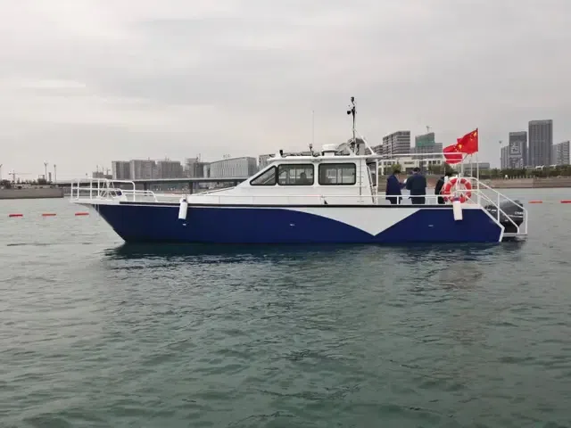 How Aluminum House Boats Extend The Comfort of Home Onto The Water