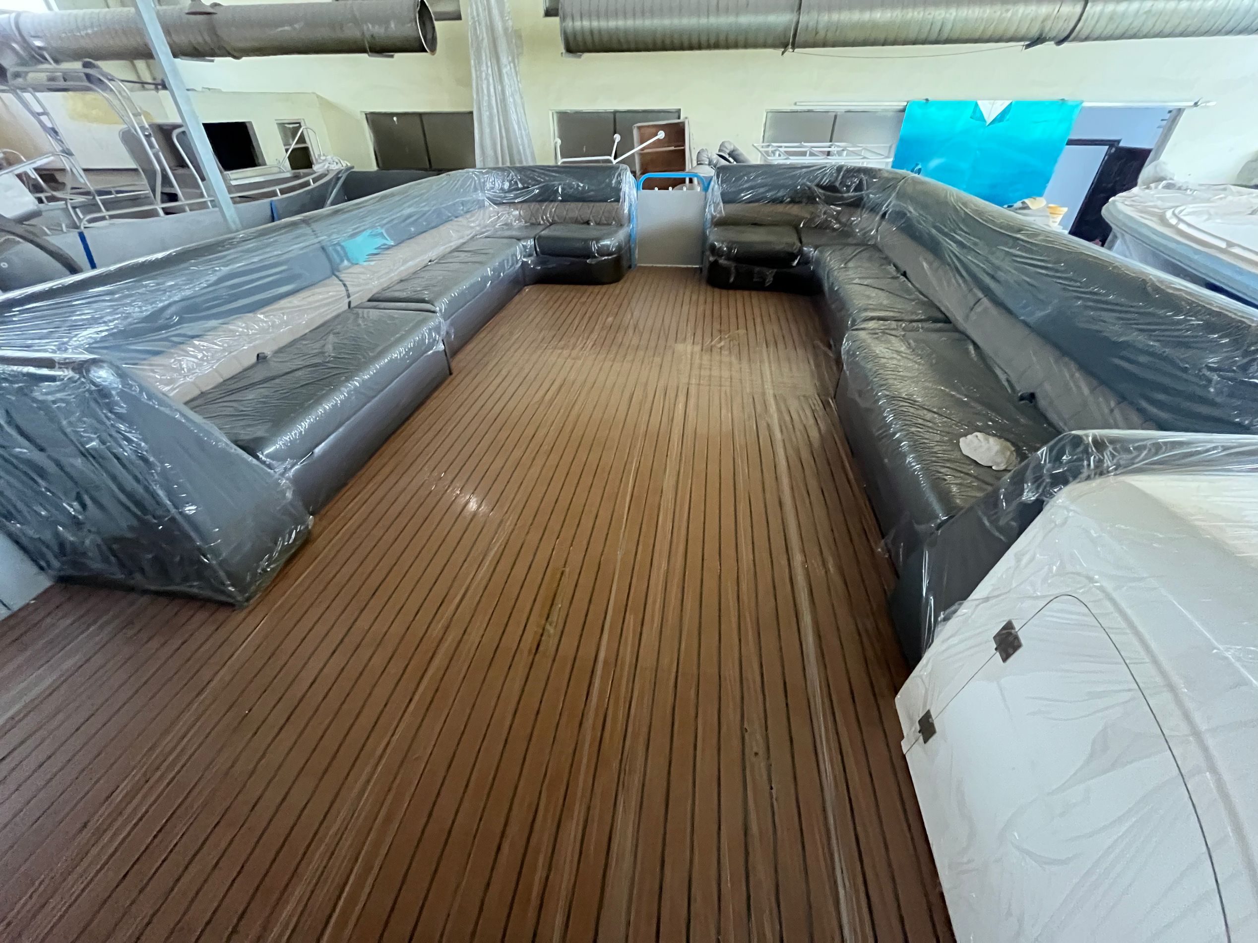 Aluminum Pontoons And House And Work Boats