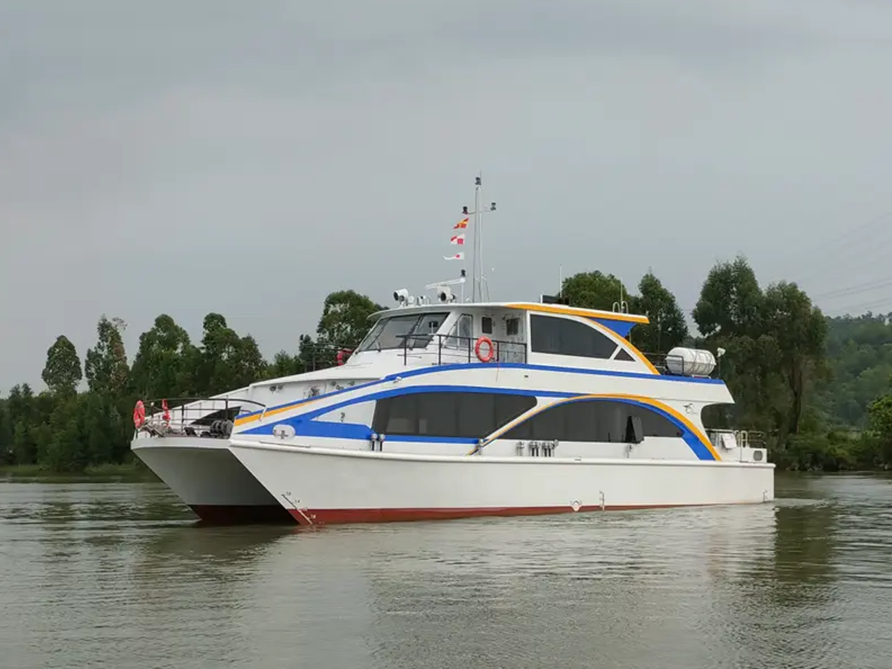 Top 10 Must-Have Pontoon Boat Accessories for 2025