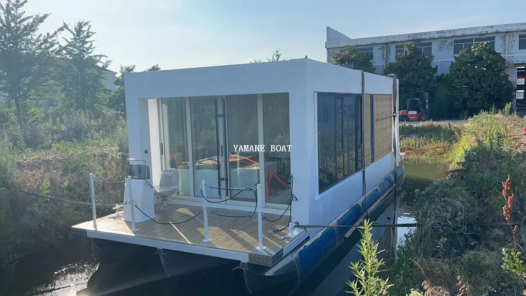 Aluminum pontoon House Boat
