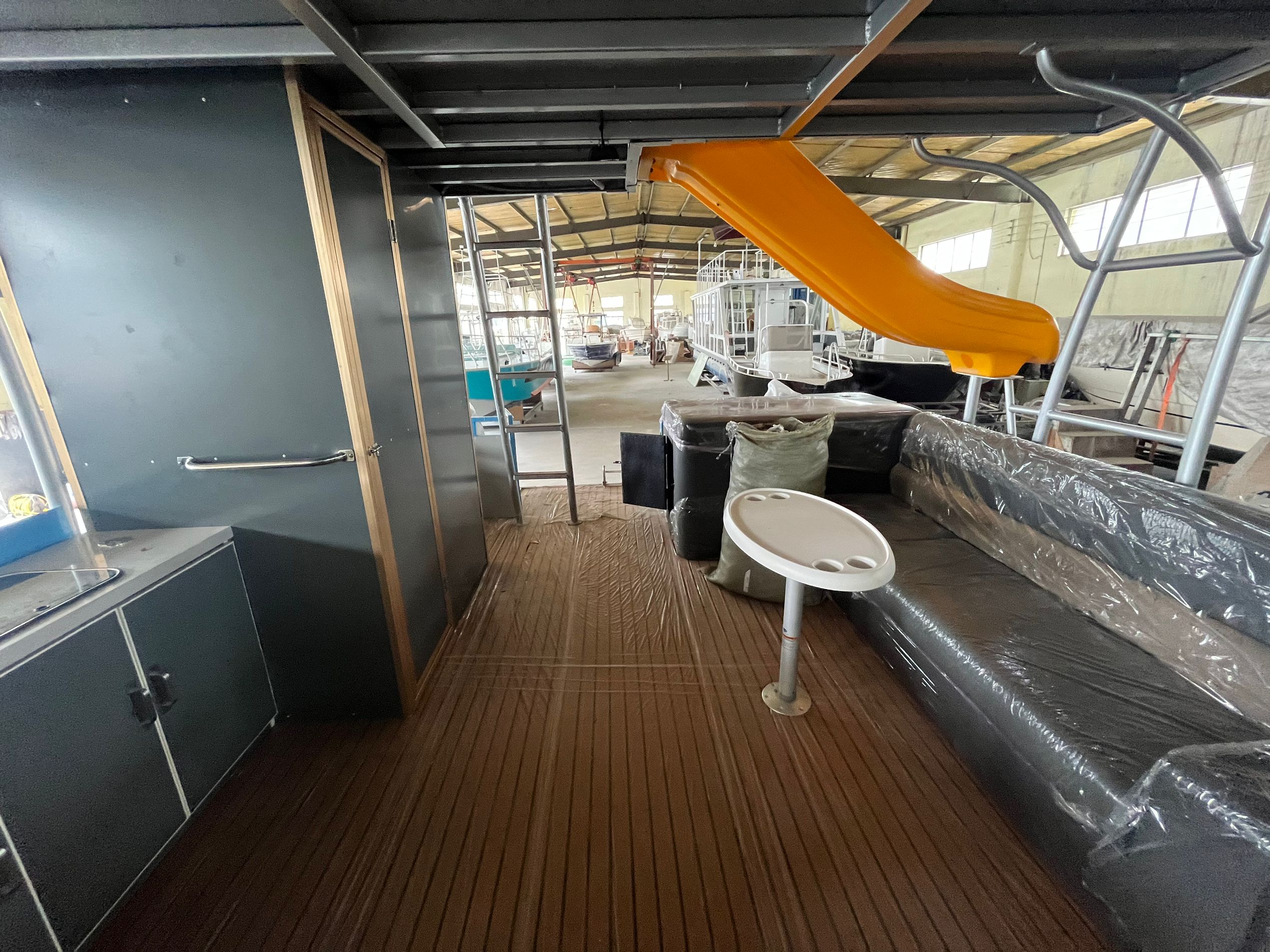 Aluminum Pontoons And House And Work Boats